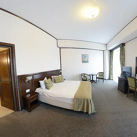 Diesel Hotel