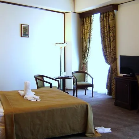 Diesel Hotel 4*